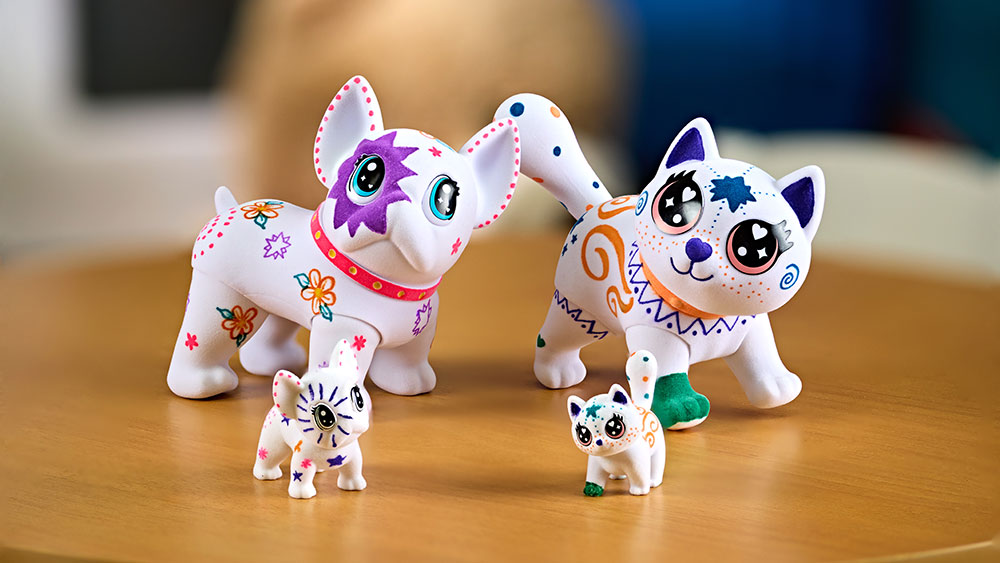 Jumbo Wilbur and Jumbo Jenny with their smaller counterparts.